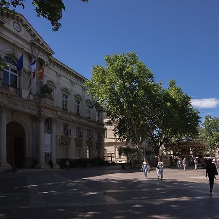 Le Central Avignon Luaran gambar
