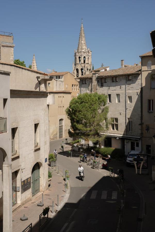 Le Central Avignon Luaran gambar